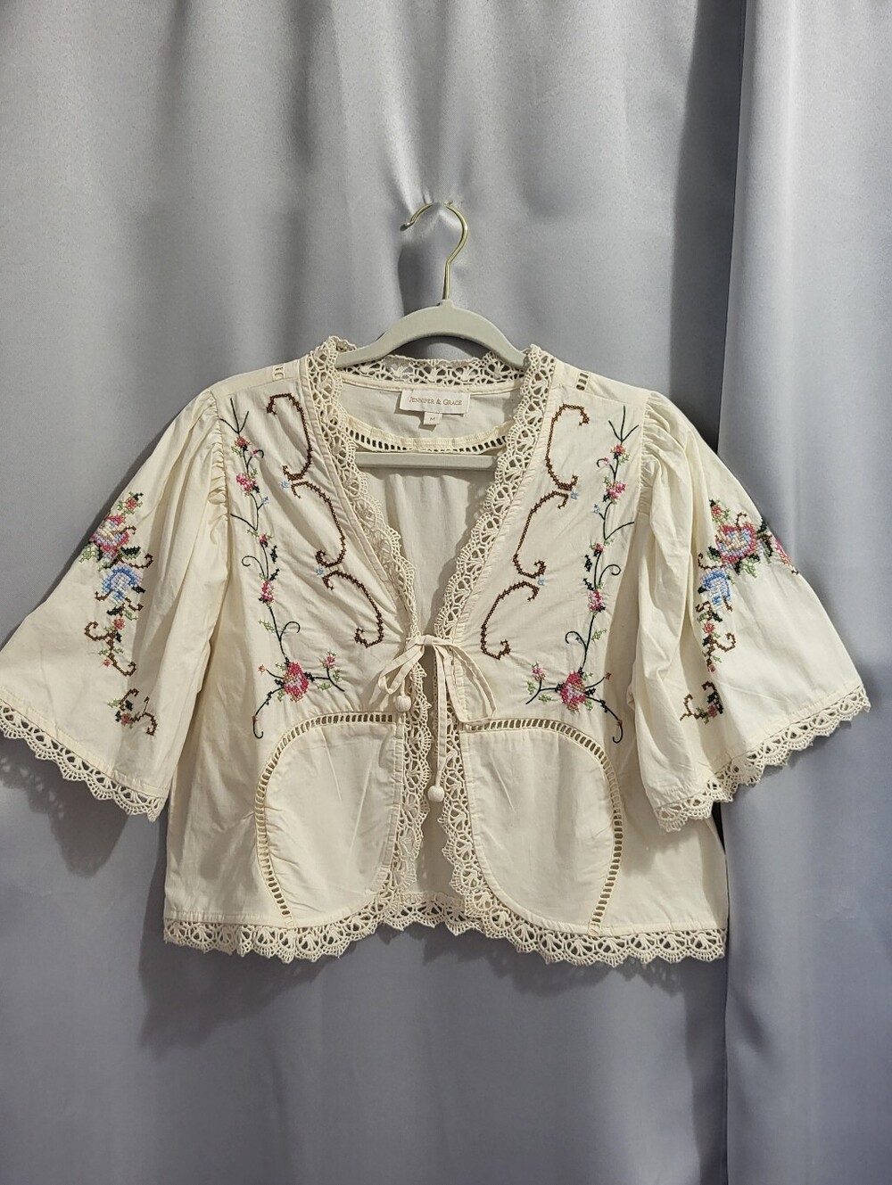Jennifer & Grace Top Sz M Cream Cross Stitch Embroidery Lace Trim Tie Front Boho - Picture 2 of 16